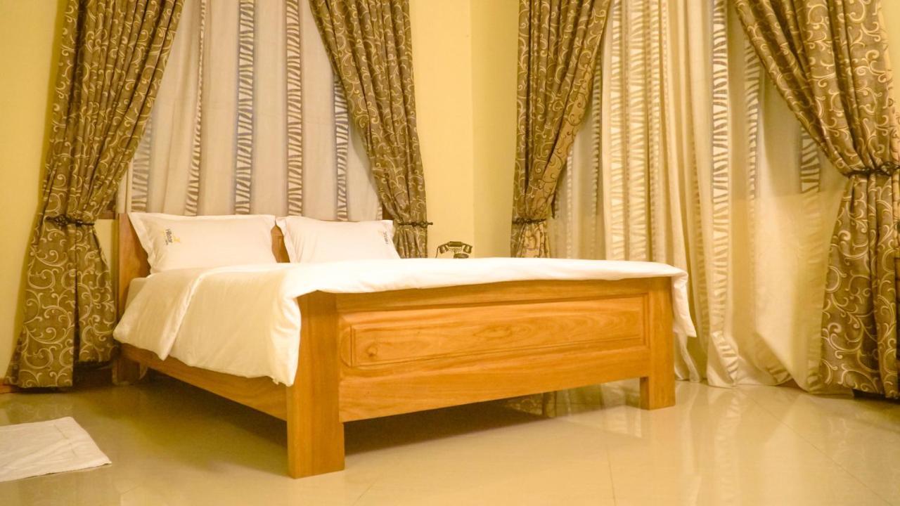 Hillstarh Hotel ดาร์เอสซาลาม ภายนอก รูปภาพ